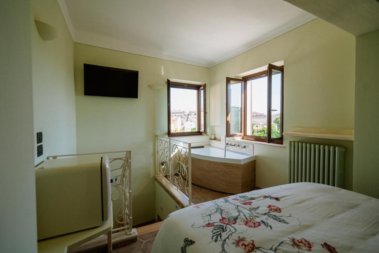 La Casa Delle Api Bed & Breakfast Offida Exterior photo
